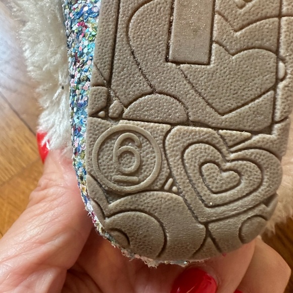 Glitter moccasins! - Picture 5 of 7